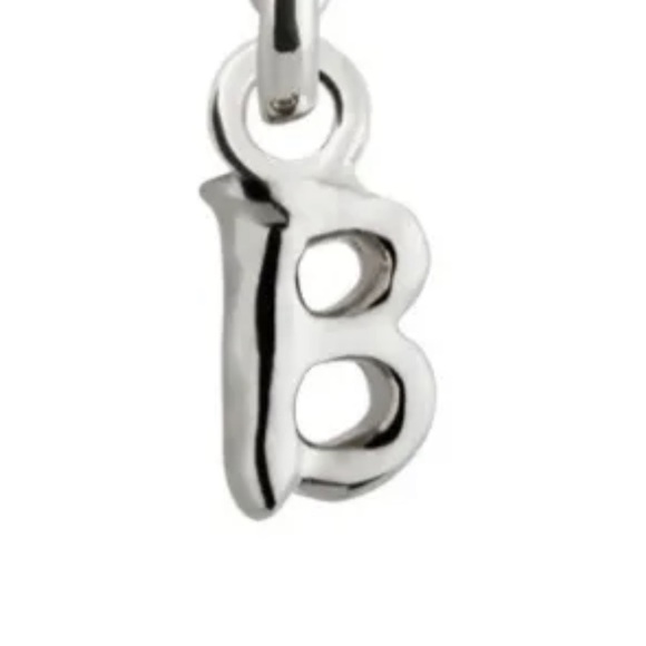 Uno de 50 “Call me B” silver piercing charm. - Picture 1 of 2